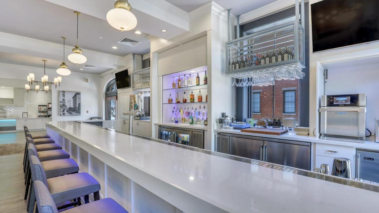 Staybridge Suites Savannah Historic District By Ihg Eksteriør billede