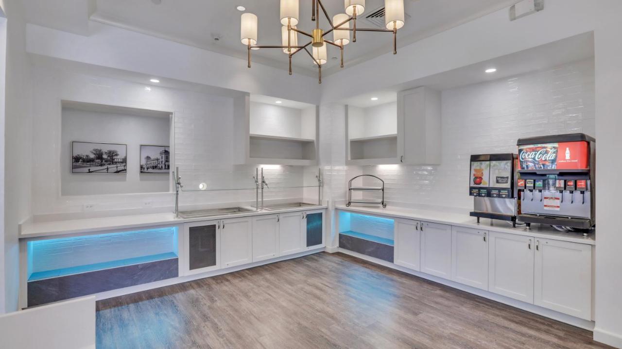 Staybridge Suites Savannah Historic District By Ihg Eksteriør billede