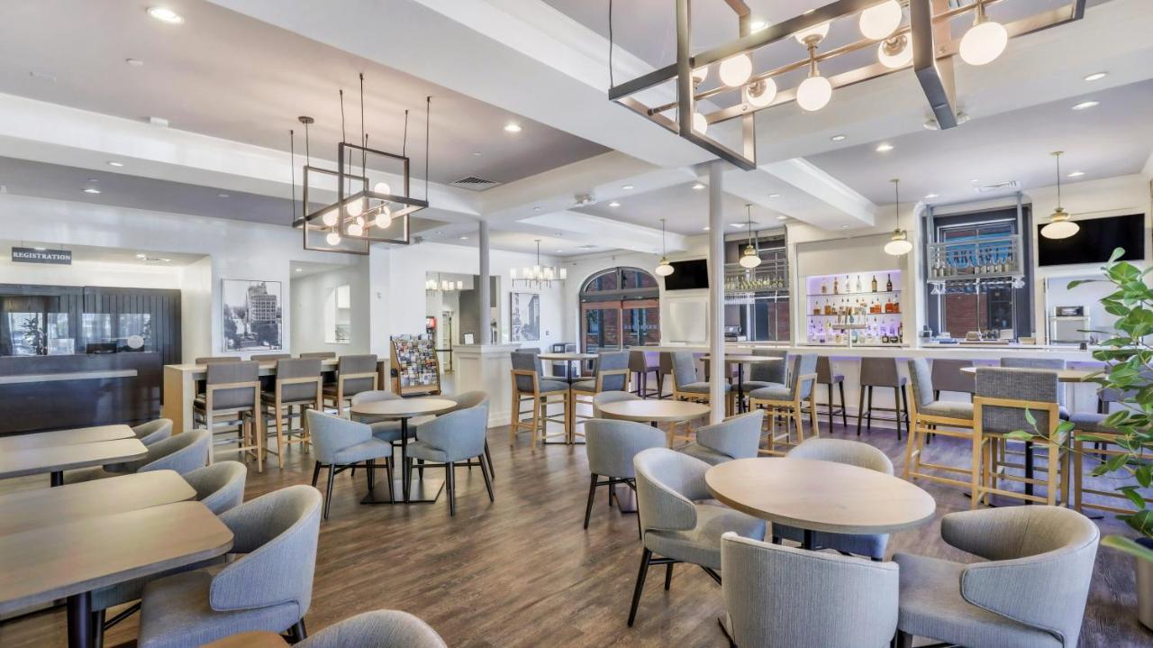 Staybridge Suites Savannah Historic District By Ihg Eksteriør billede
