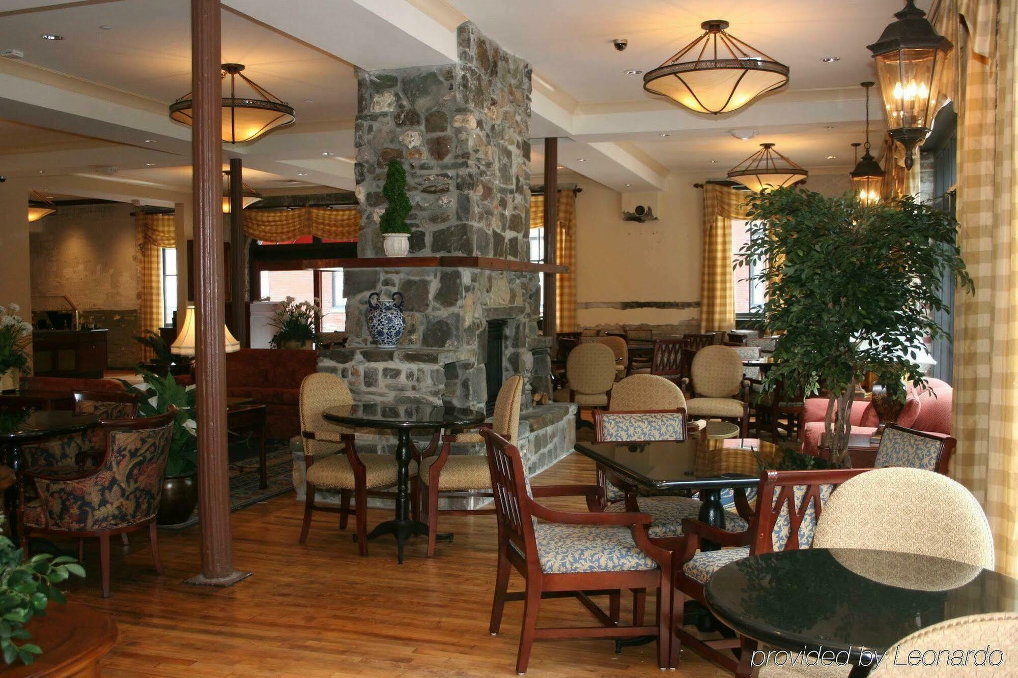 Staybridge Suites Savannah Historic District By Ihg Eksteriør billede